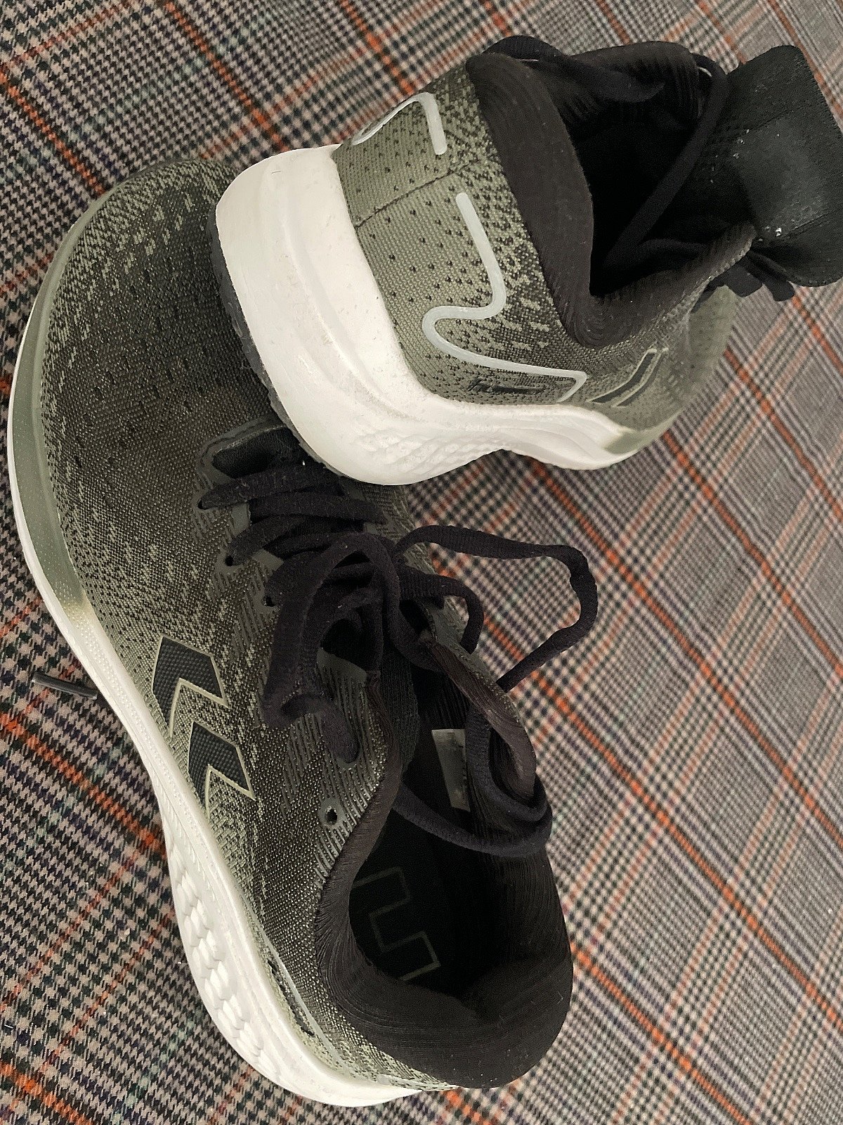 Hummel olive lightweight running trainers, photo 2