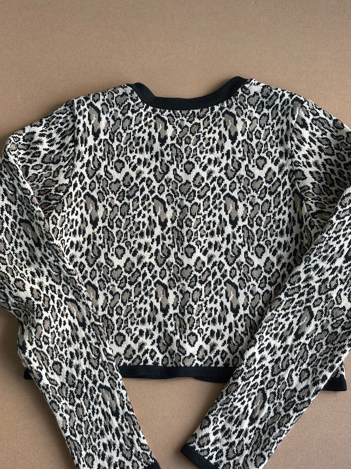 Leopard Print Buttoned Cropped Cardigan, photo 2