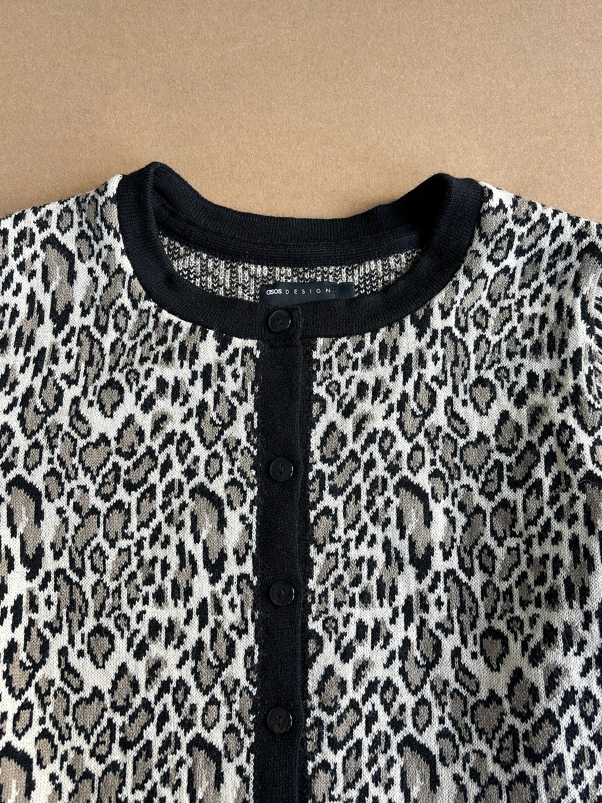 Leopard Print Buttoned Cropped Cardigan, photo 3
