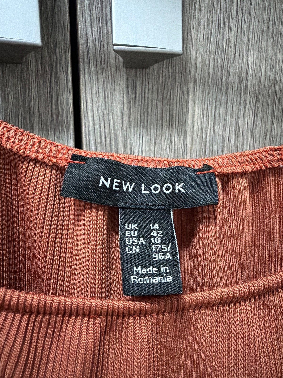 Brown Top, photo 2
