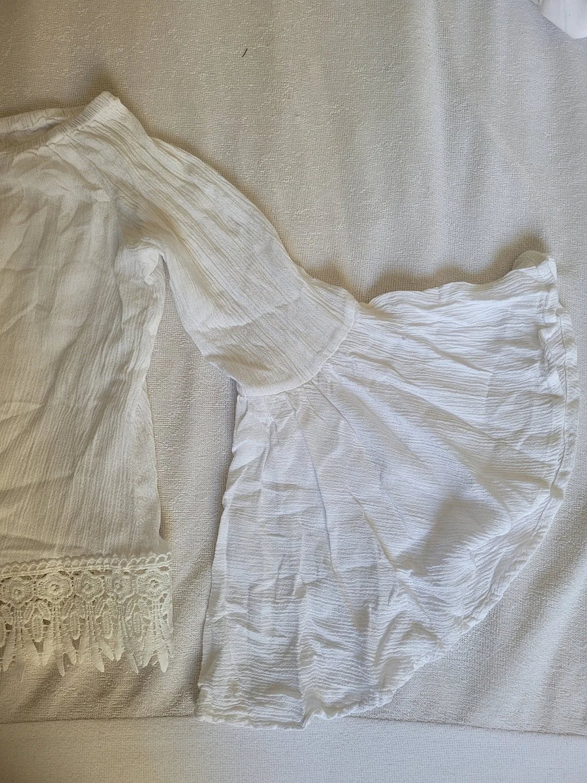 White flowy top with bell sleeves  - photo 4