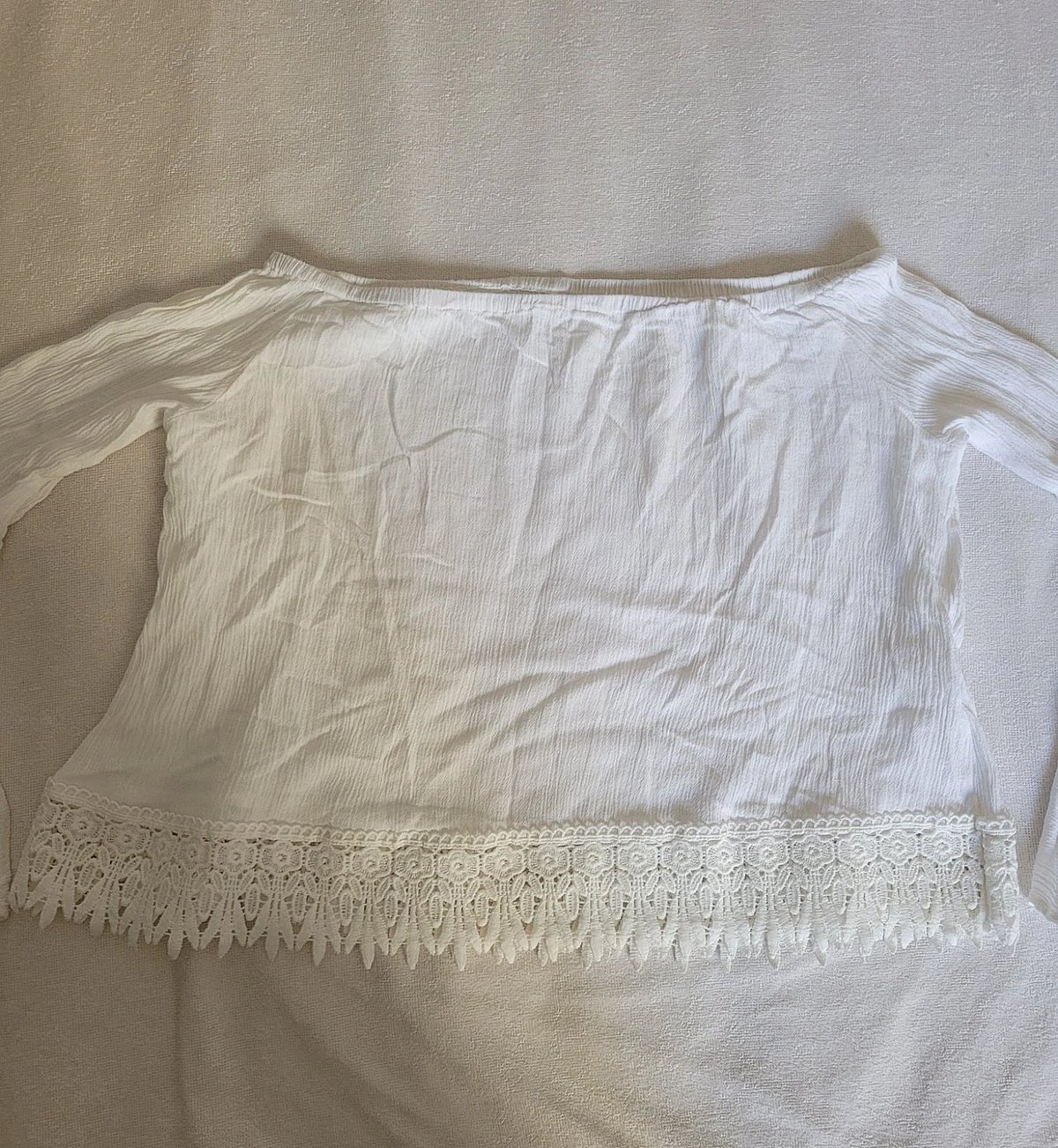 White flowy top with bell sleeves  - photo 5