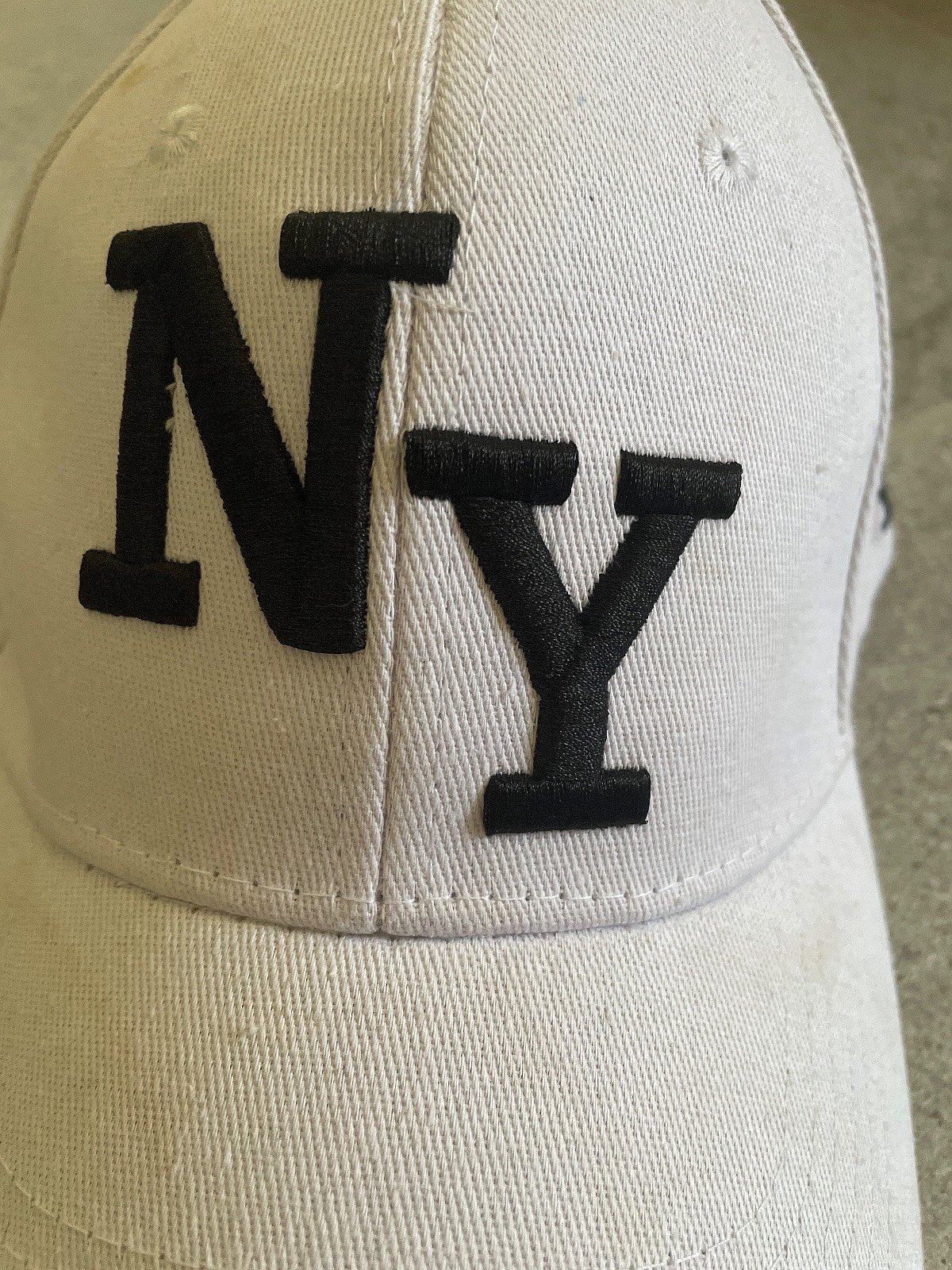 Classic White NY cap, photo 2