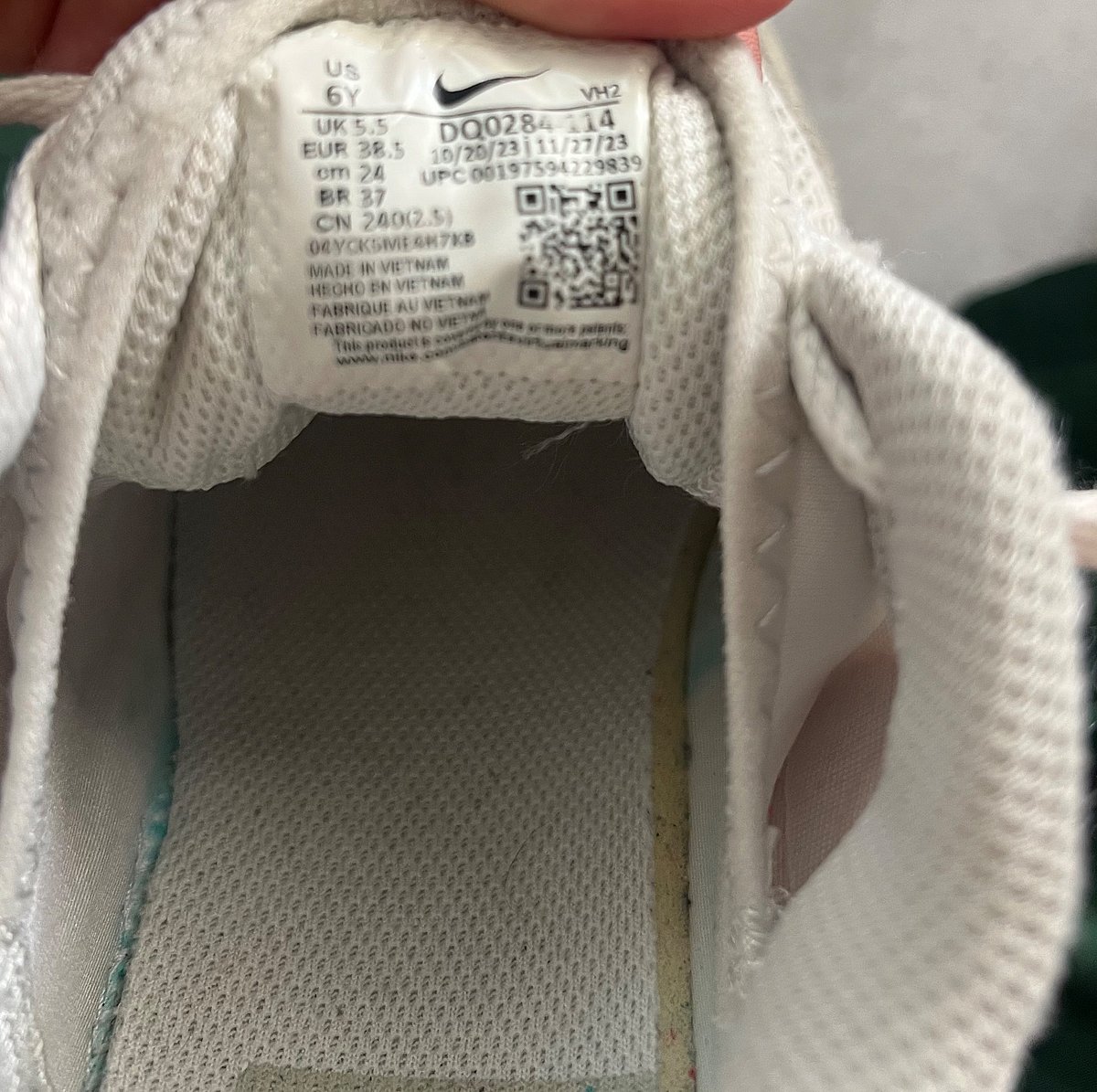 Nike Air Max trainers, photo 3