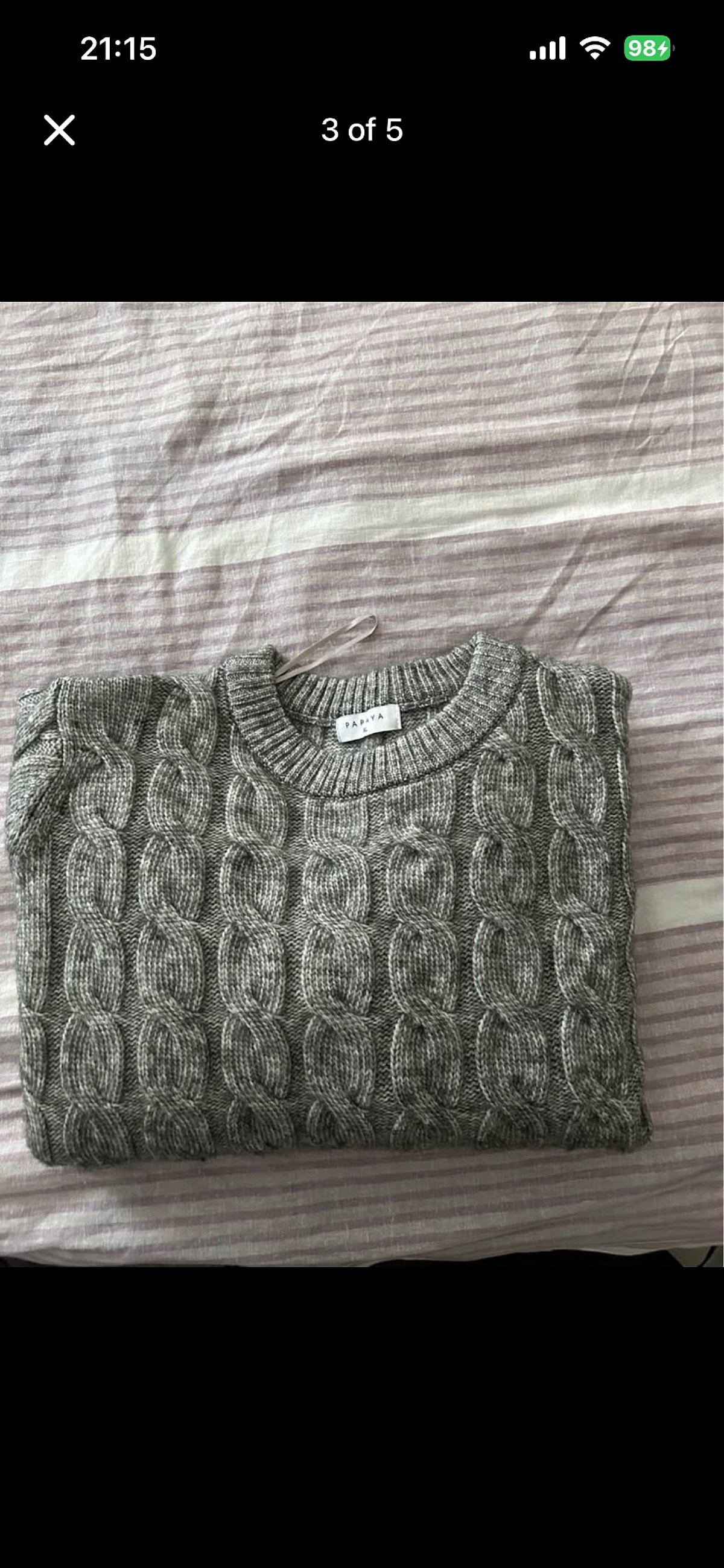 4 Sweaters, photo 2