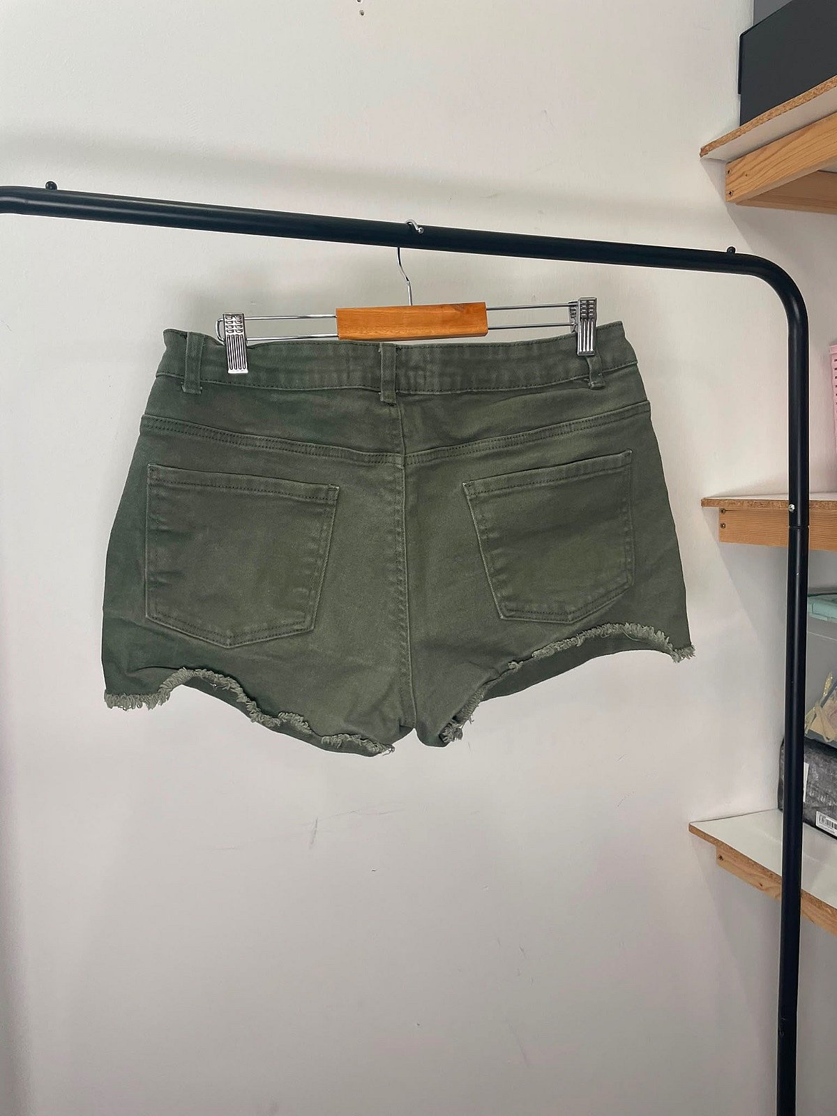 Frayed Hem Green Shorts, photo 2