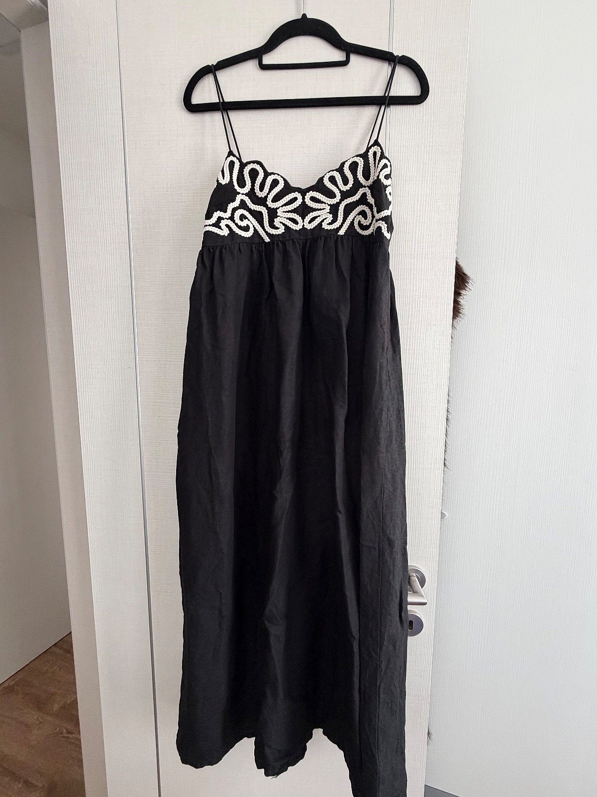 Black Oysho Embroidered Dress, photo 2
