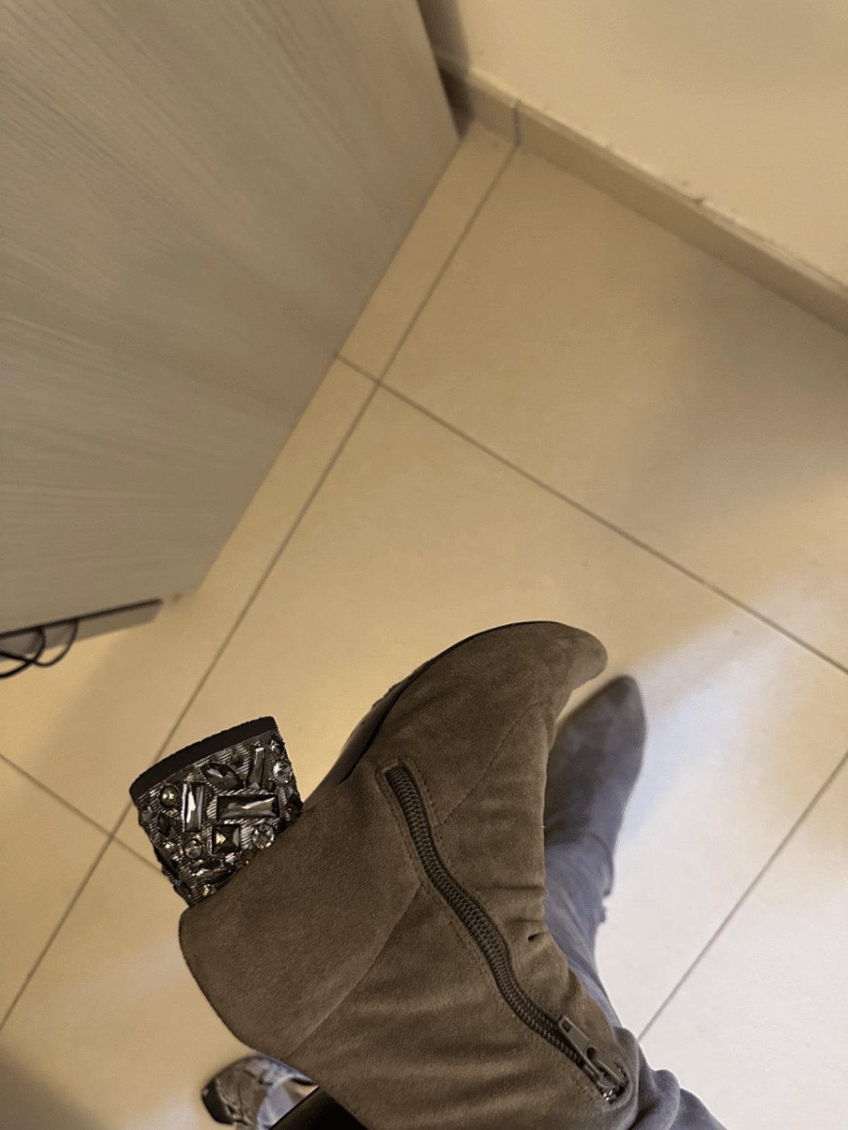Elegant Grey Over-The-Knee Boots, photo 4