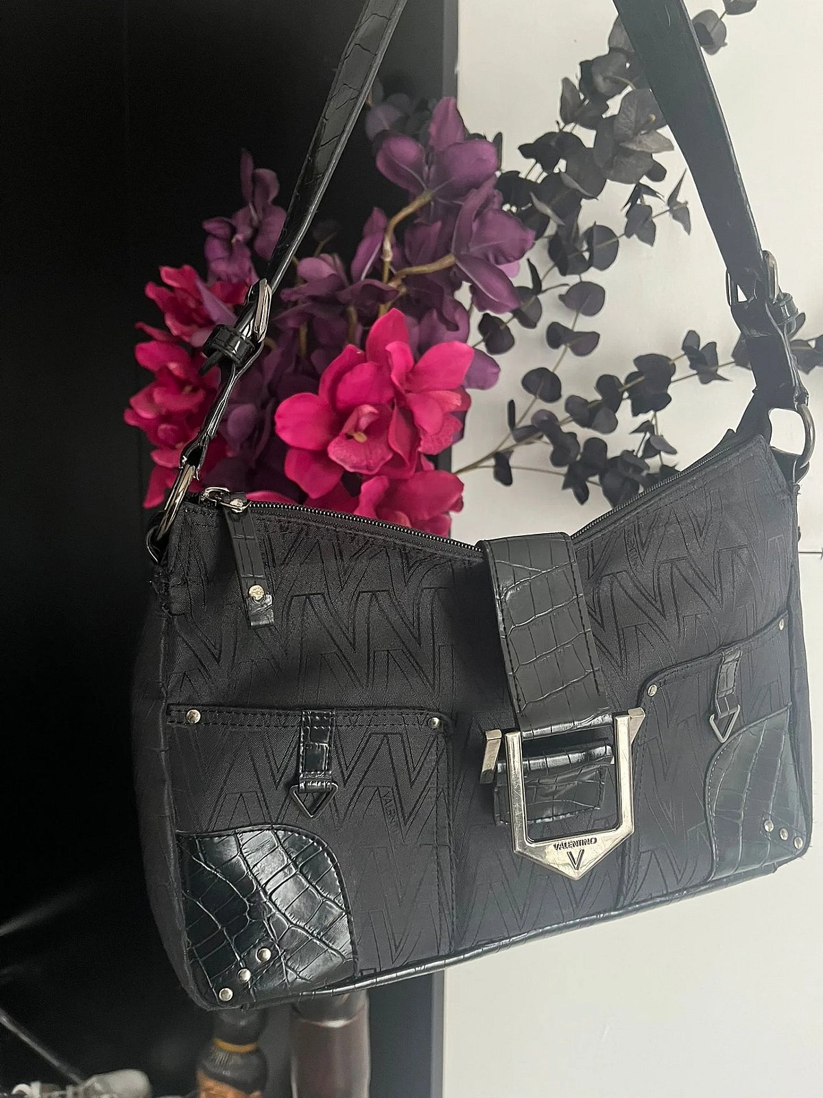 Bolso de hombro Mario Valentino con monograma negro, foto 3