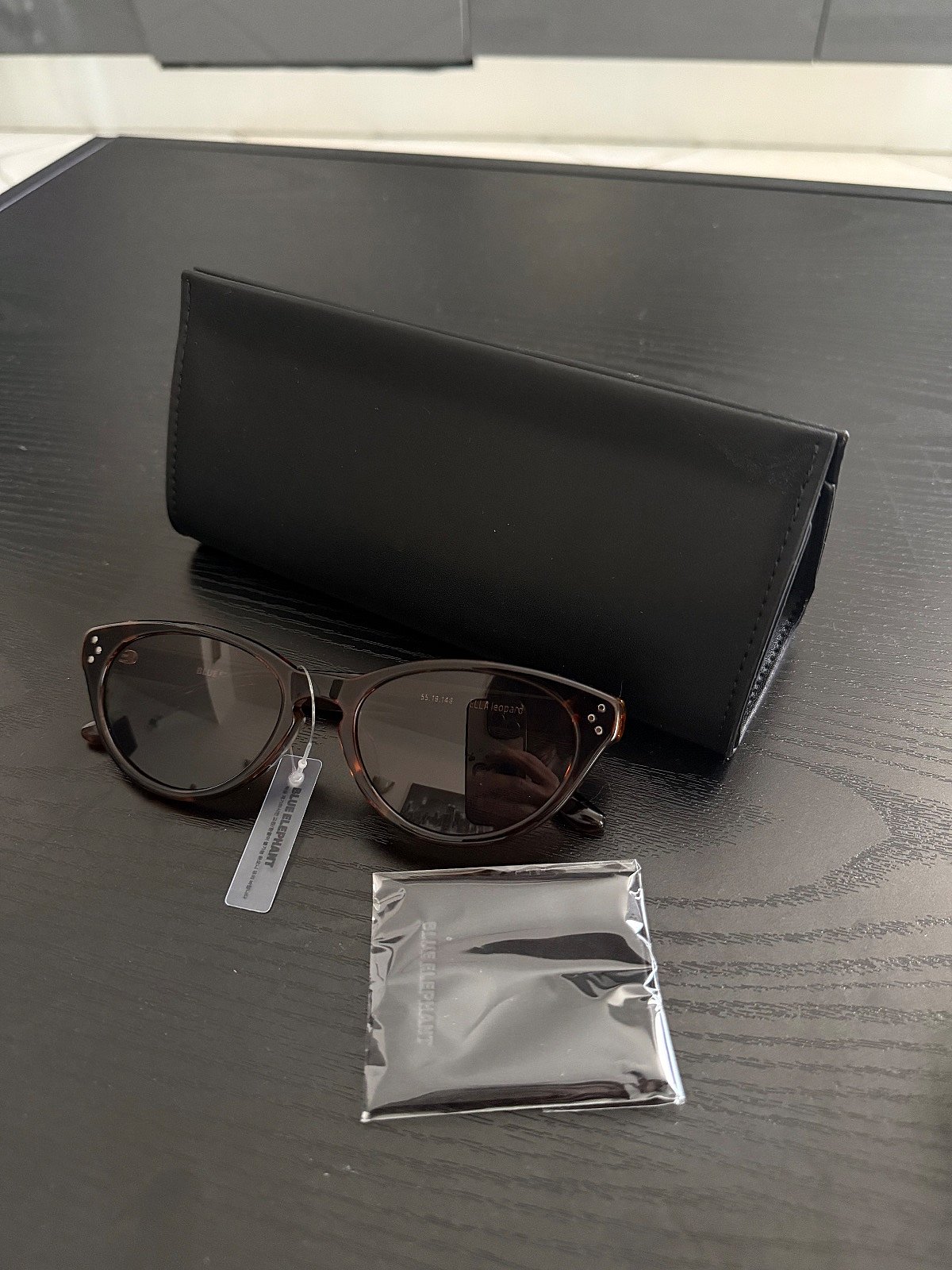 Blue Elephant Sunglasses (from Korea) - photo 2