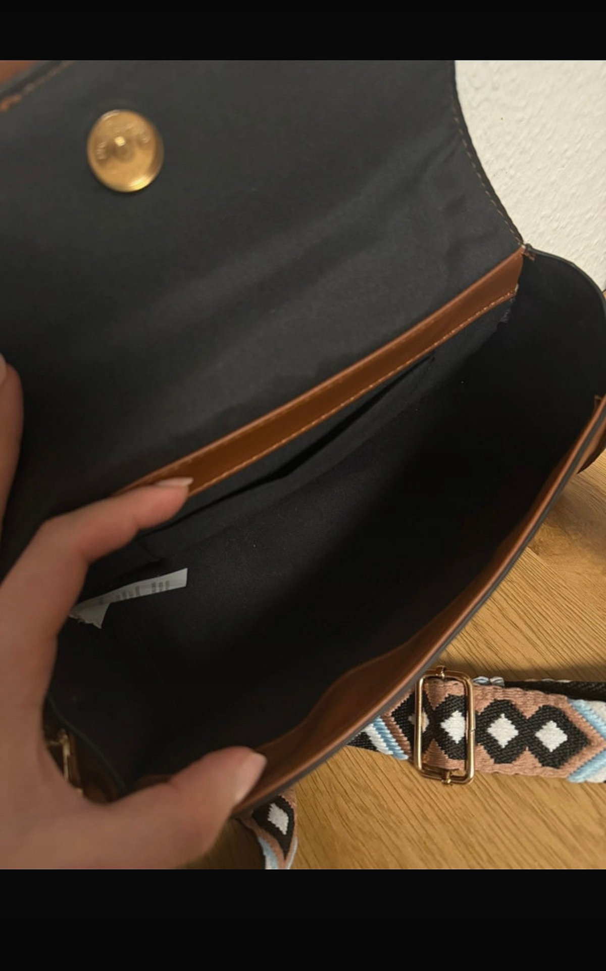 New Tan Handbag with Patterned Strap, photo 5
