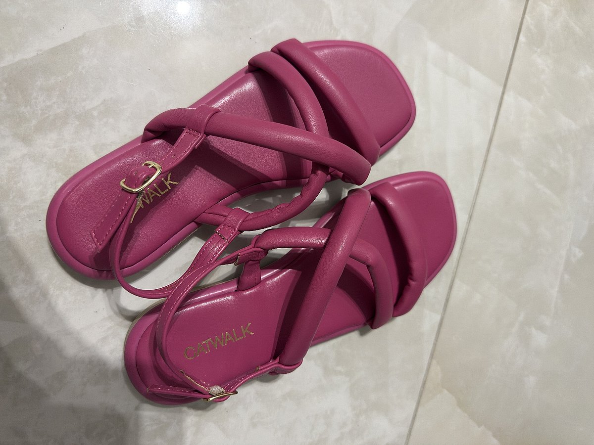 New Pink Padded Strap Sandals, photo 4