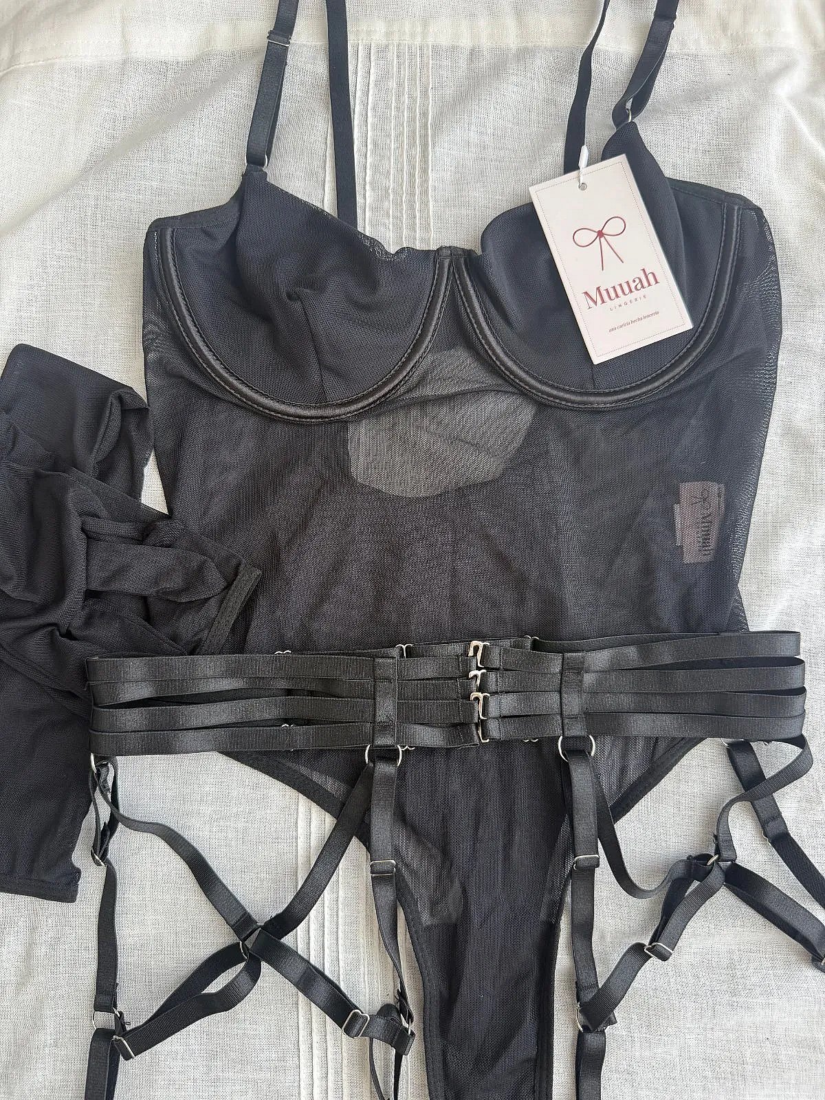 Set di lingerie nero con lacci neri, foto 5