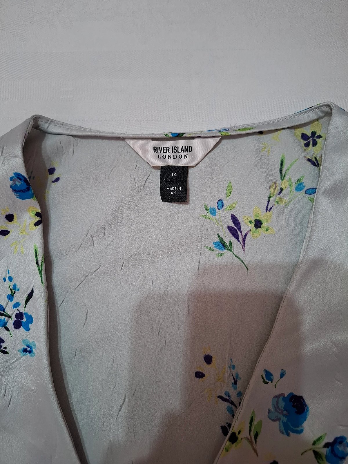 River Island Floral Satin Blouse (Size 14) - Brand New, photo 2