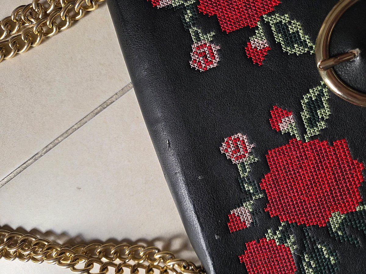 Black Embroidered Rose Crossbody Bag, photo 3