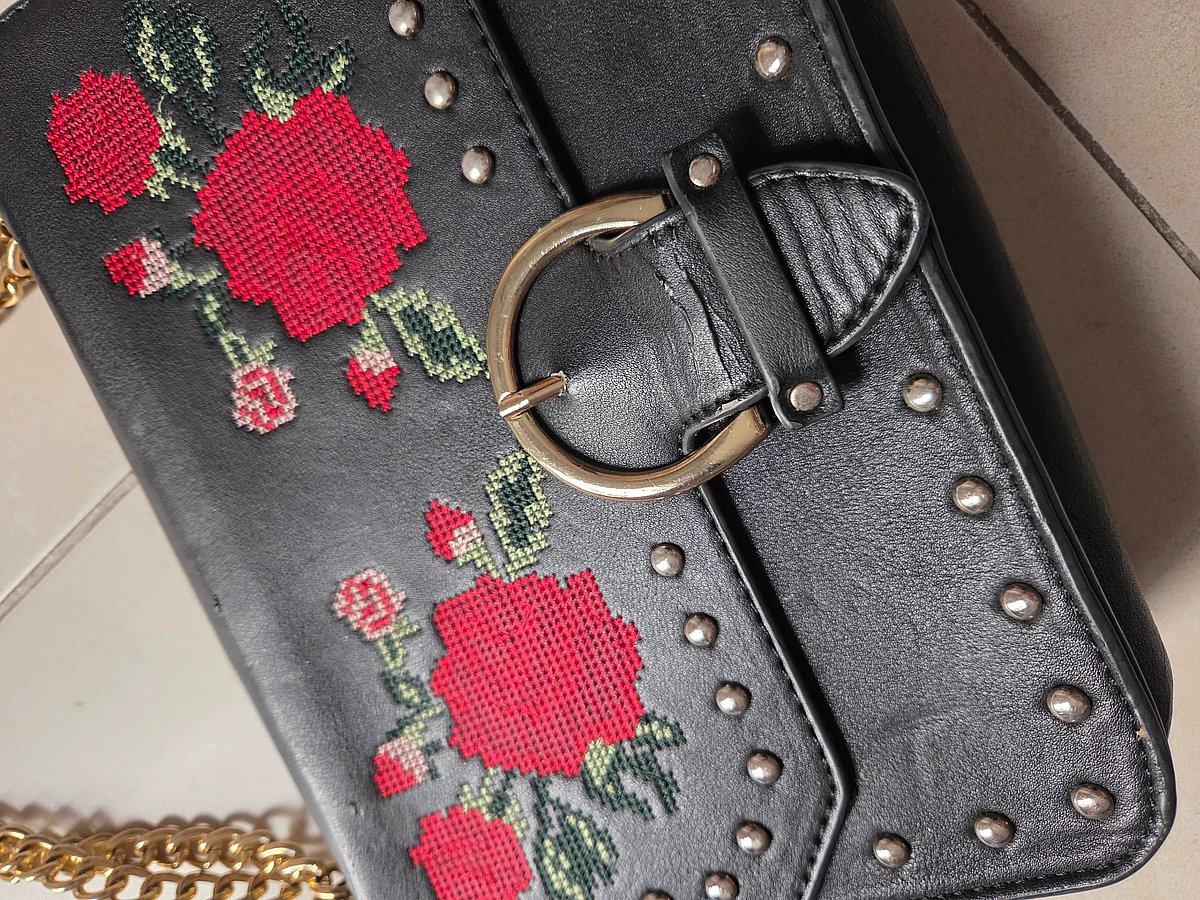Black Embroidered Rose Crossbody Bag, photo 2