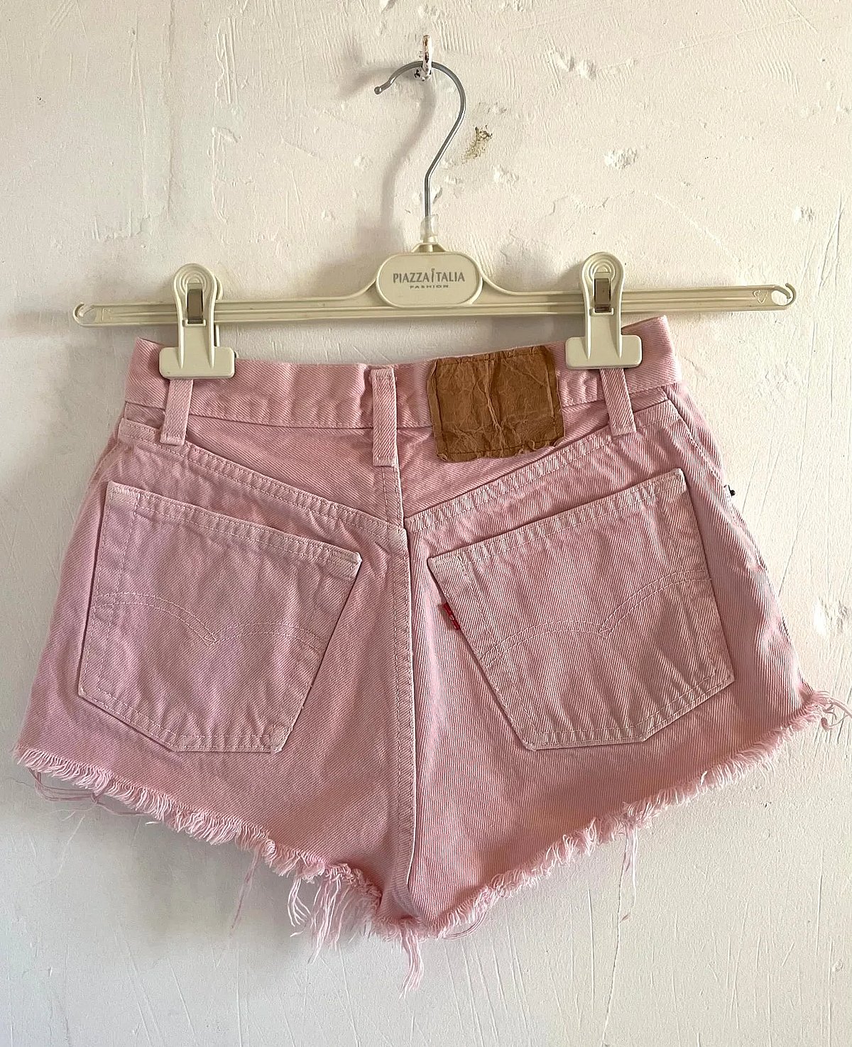 Vintage Pink Levi Shorts, photo 2