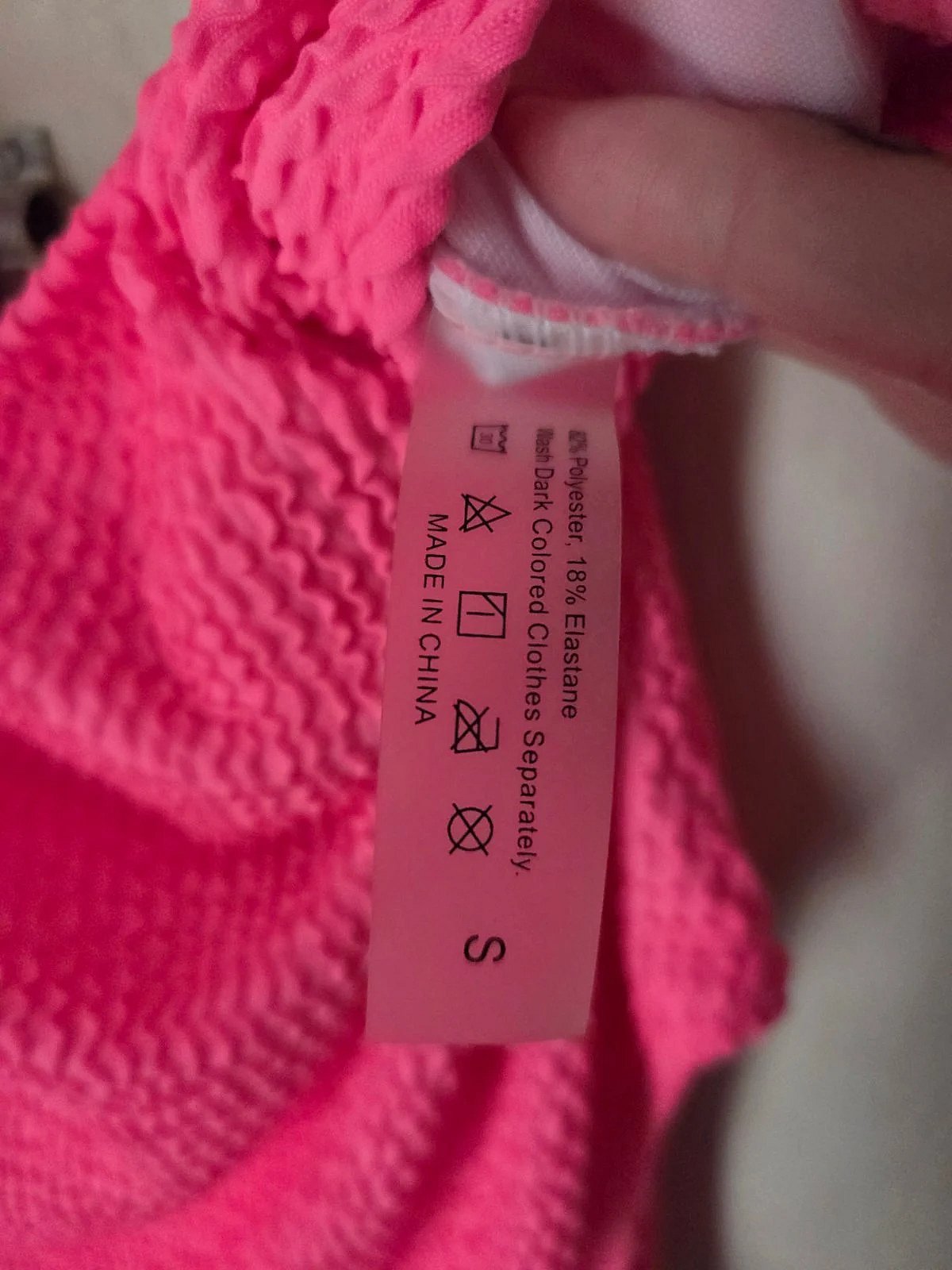 Neon pink textured swimsuit, photo 2