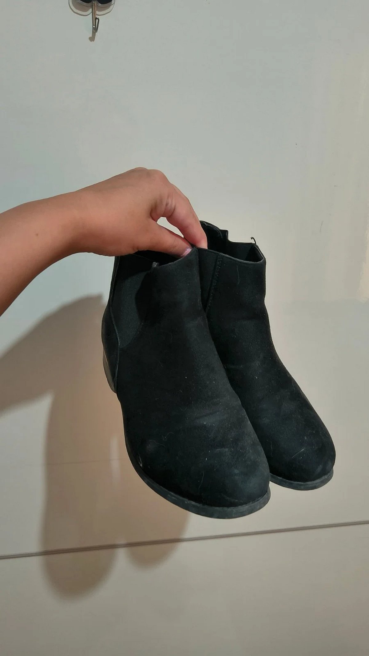 Black suede chelsea boots, photo 3