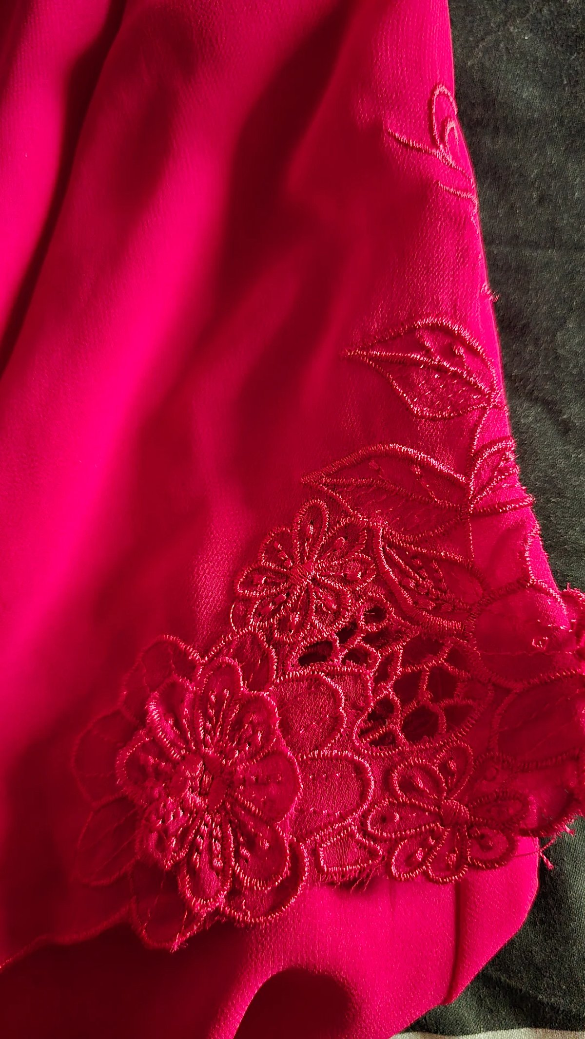 Abito dritto rosa ricamato, foto 3