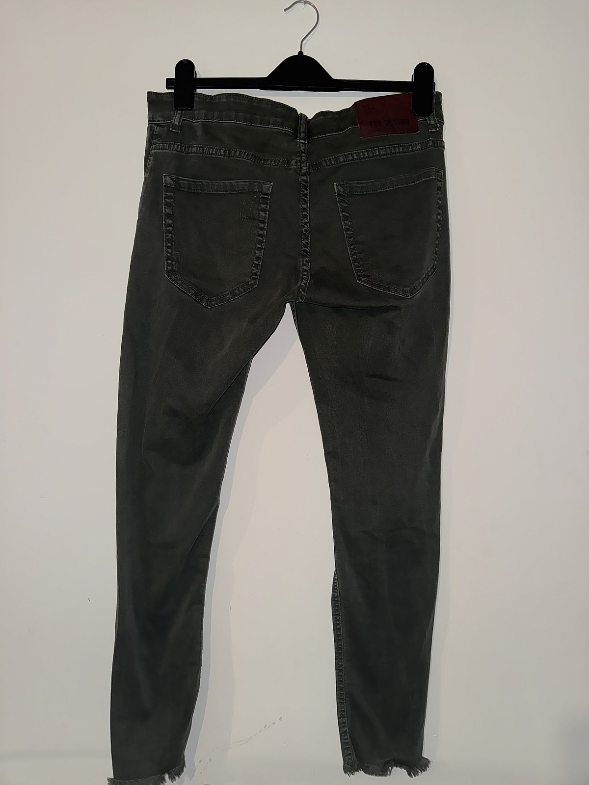 Distressed Skinny Jeans in Olive, photo 2