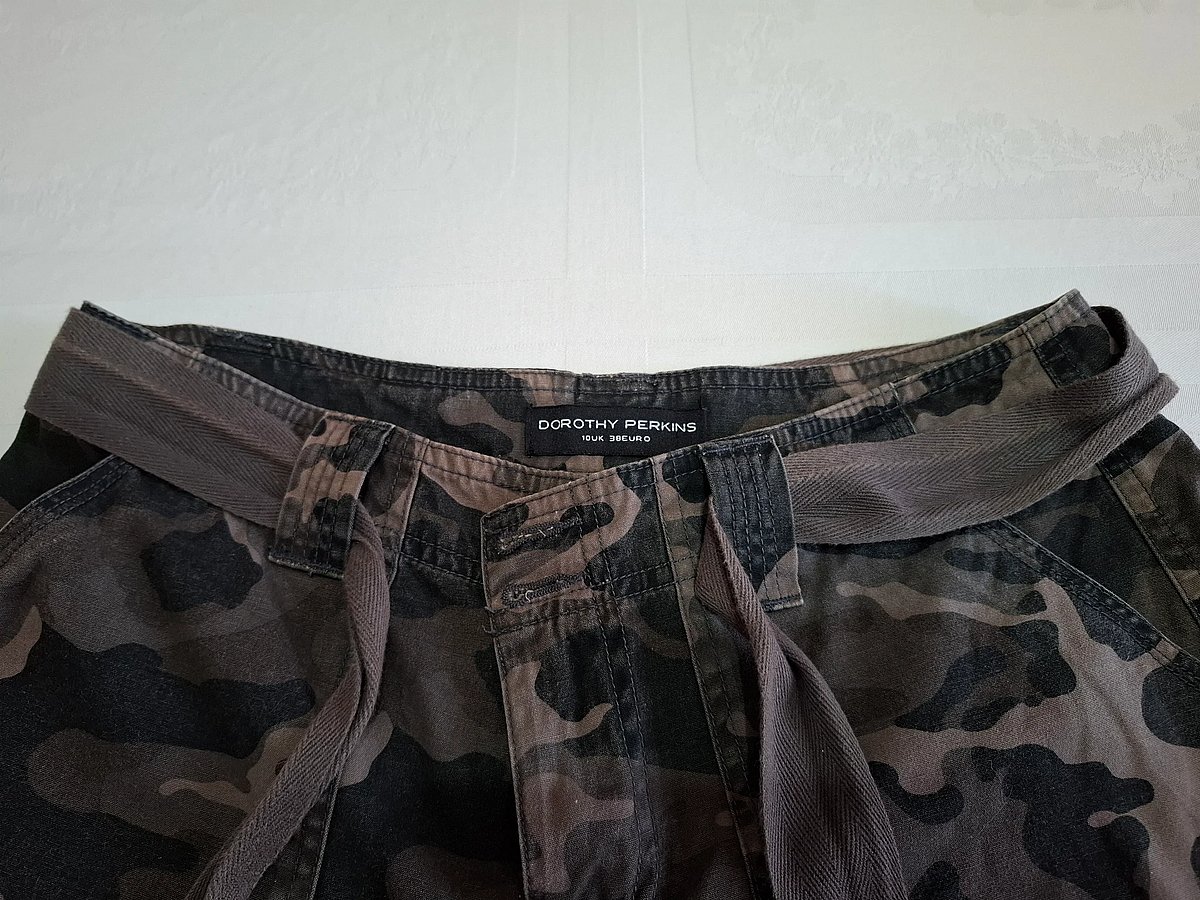 Dorothy Perkins Camouflage Utility Shorts with Belt, photo 3