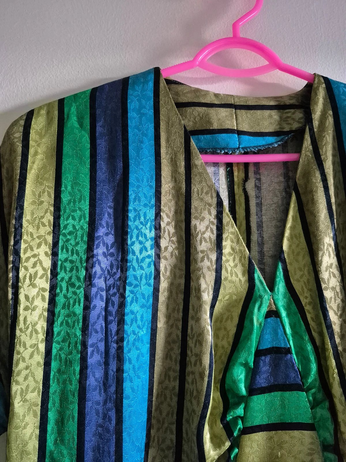 Vintage Vibrant striped satin top, photo 4