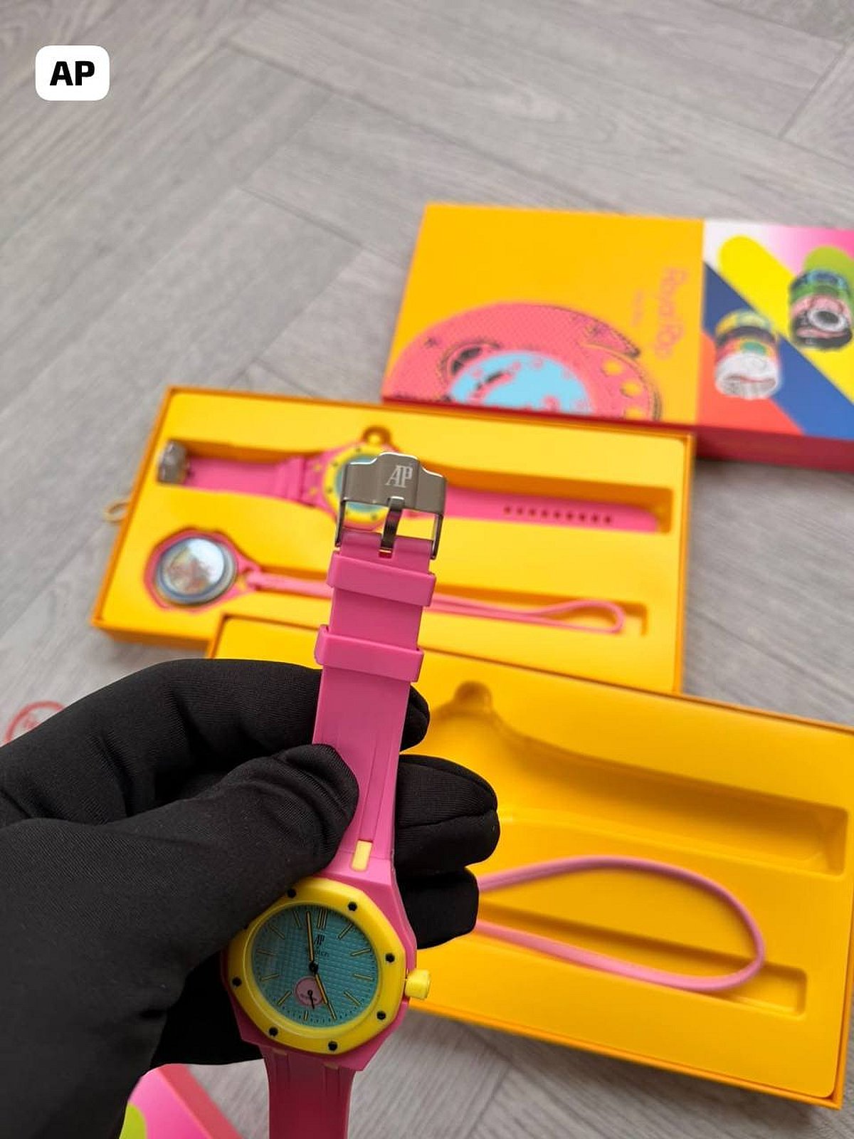 Royal Pop Homage Watch Collection, photo 5