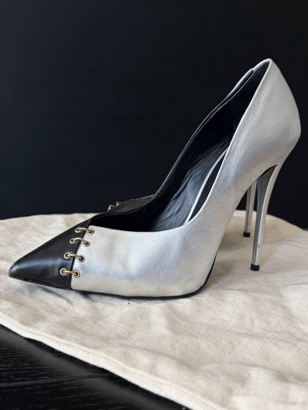 Two-Tone Pointed Toe Stiletto Pumps, photo 2
