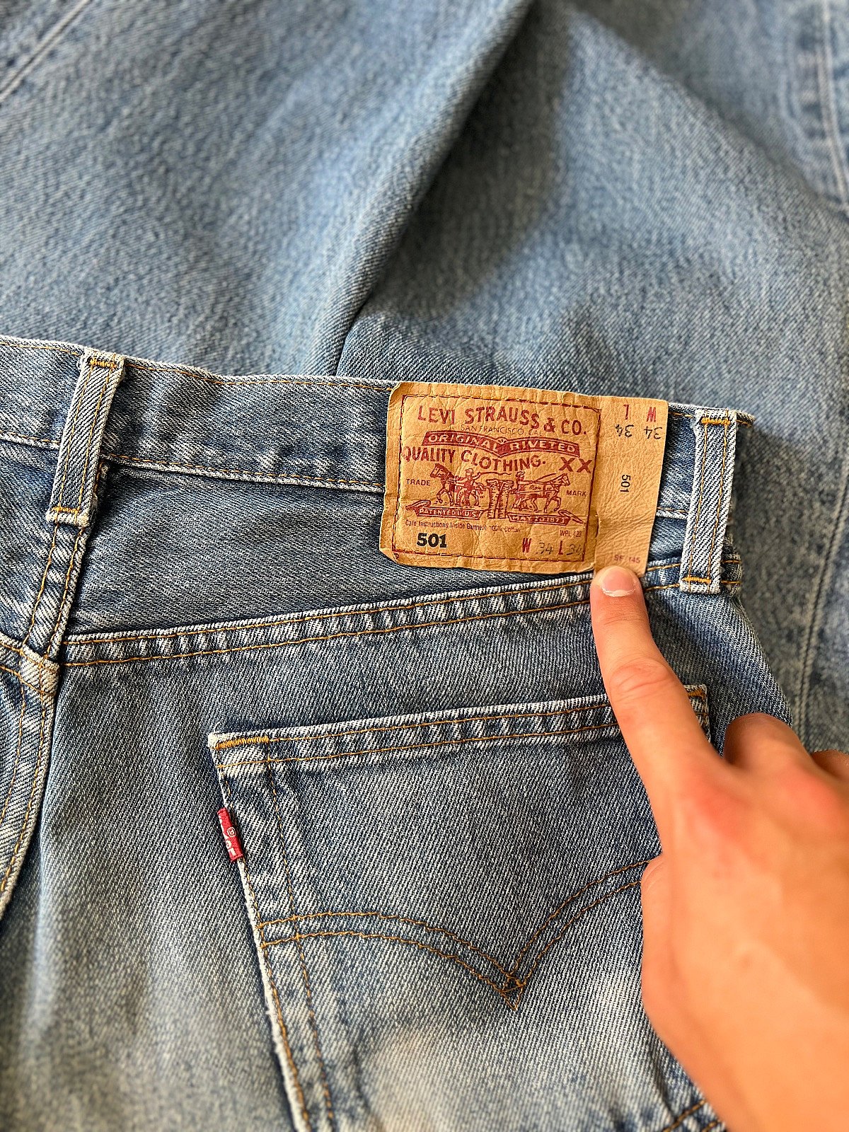 Levi’s 501 – Vaqueros rectos vintage | Azul claro | Talla W34 L34 | Hecho en el Reino Unido, foto 3