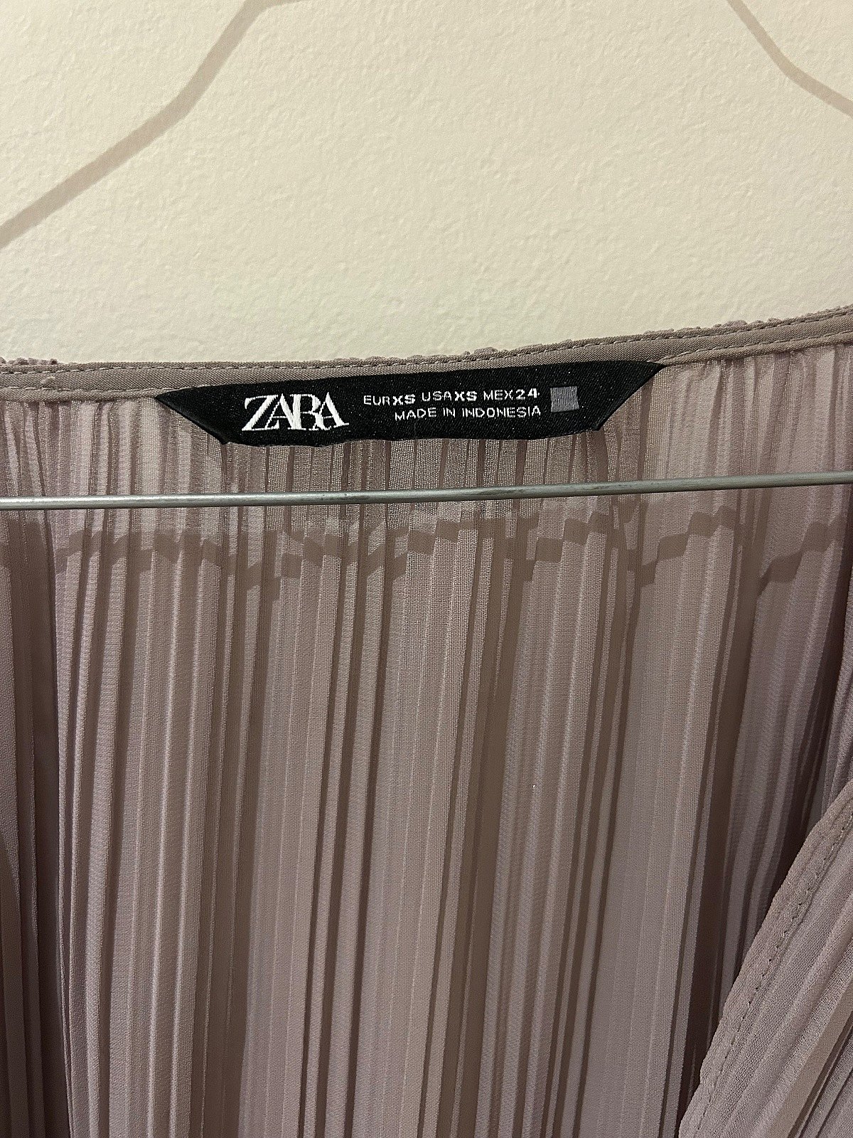 Zara Pleated V-Neck Twist Top, photo 4