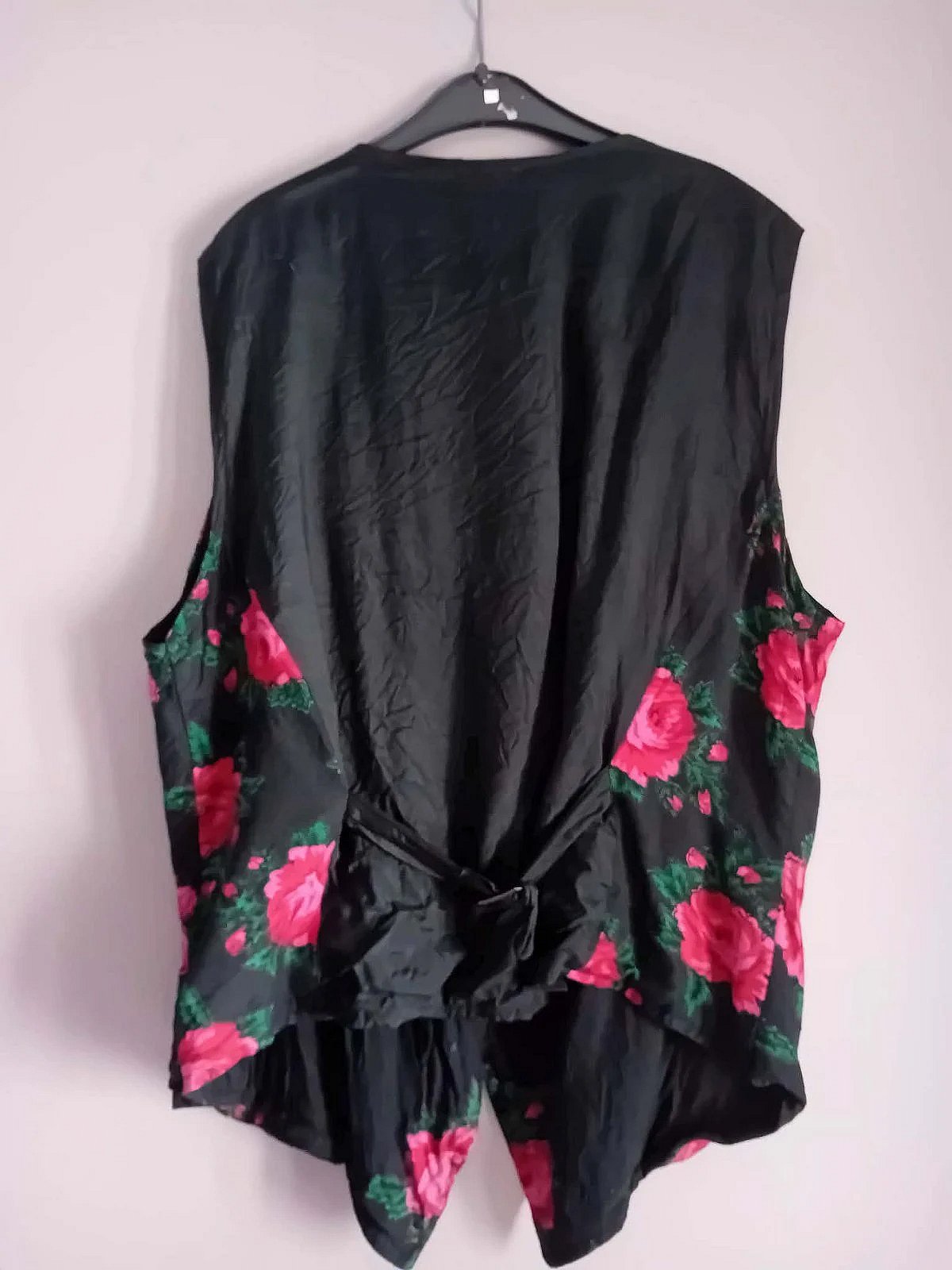 Black floral rose waistcoat, photo 2