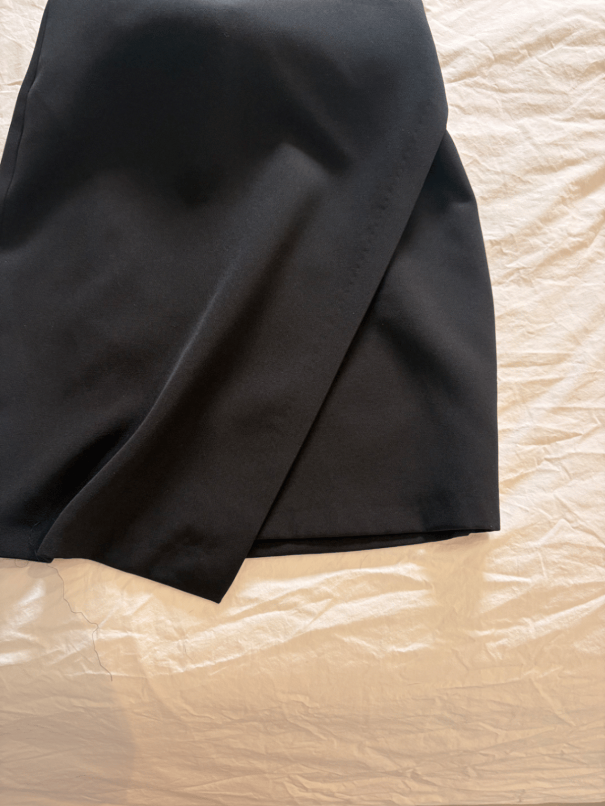 Elegant Black Halter Mini Dress, photo 3