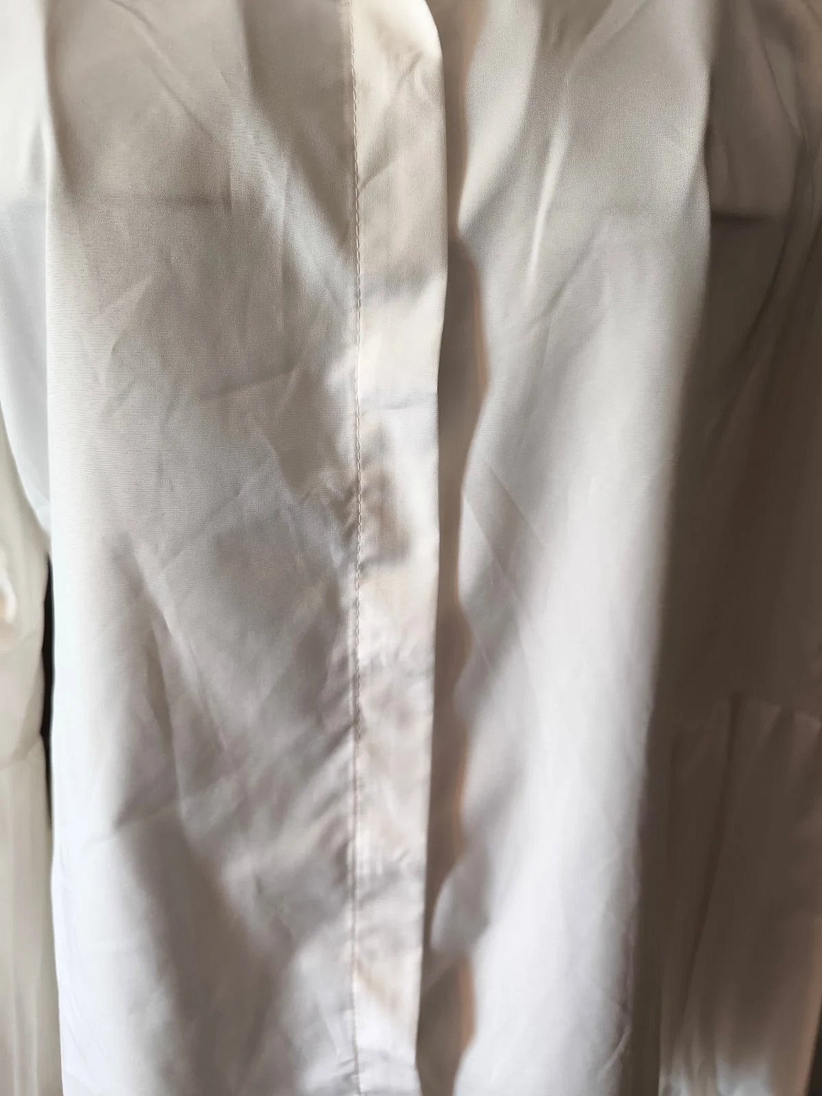 Blusa blanca con mangas abullonadas, foto 3