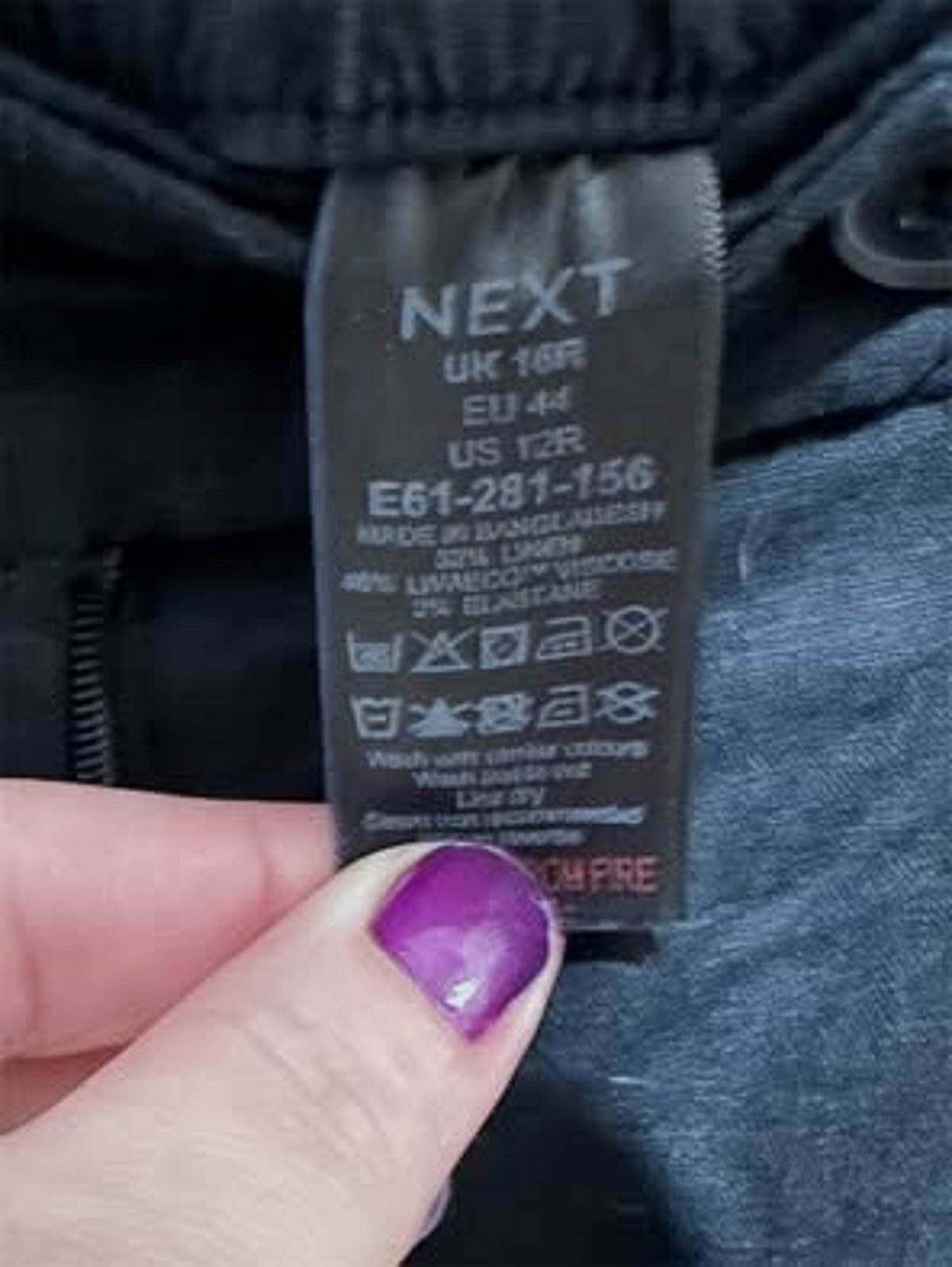 Pantaloncini neri su misura in misto lino, foto 2