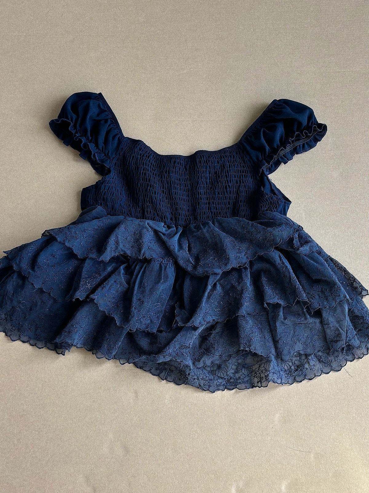 Top a canotta blu navy a balze, foto 3