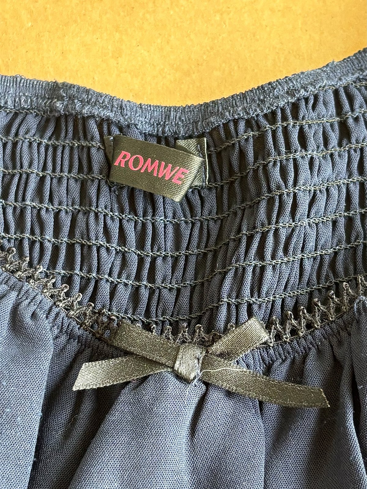 Top a canotta blu navy a balze, foto 4