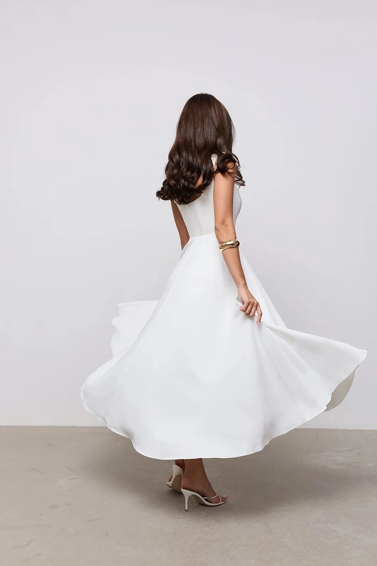 Elegant white square neck midi dress, photo 2