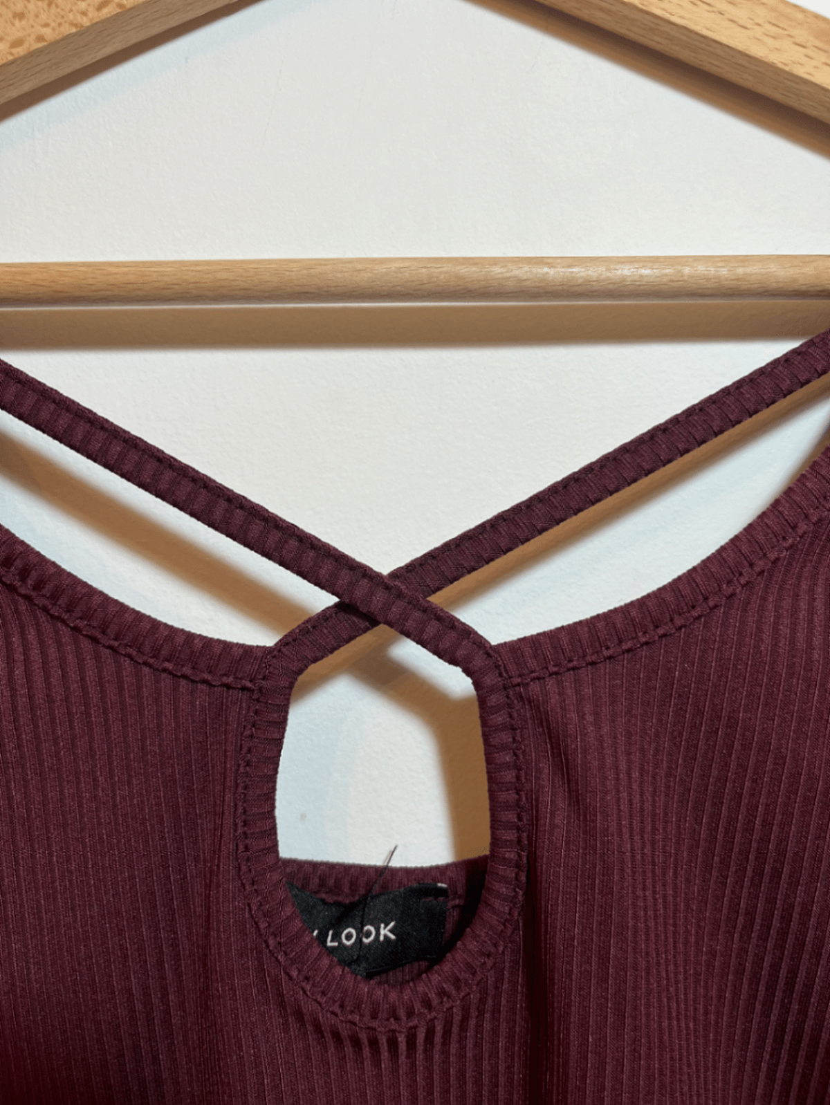 Ribbed Keyhole Cropped Top - photo 5