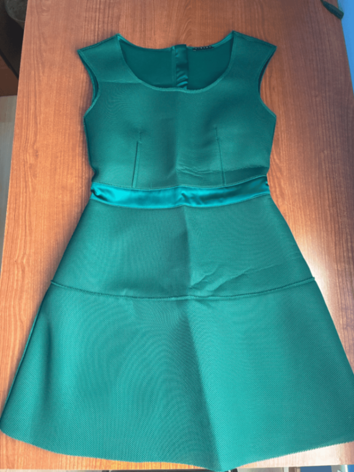 Green sleeveless structural mini dress, photo 3