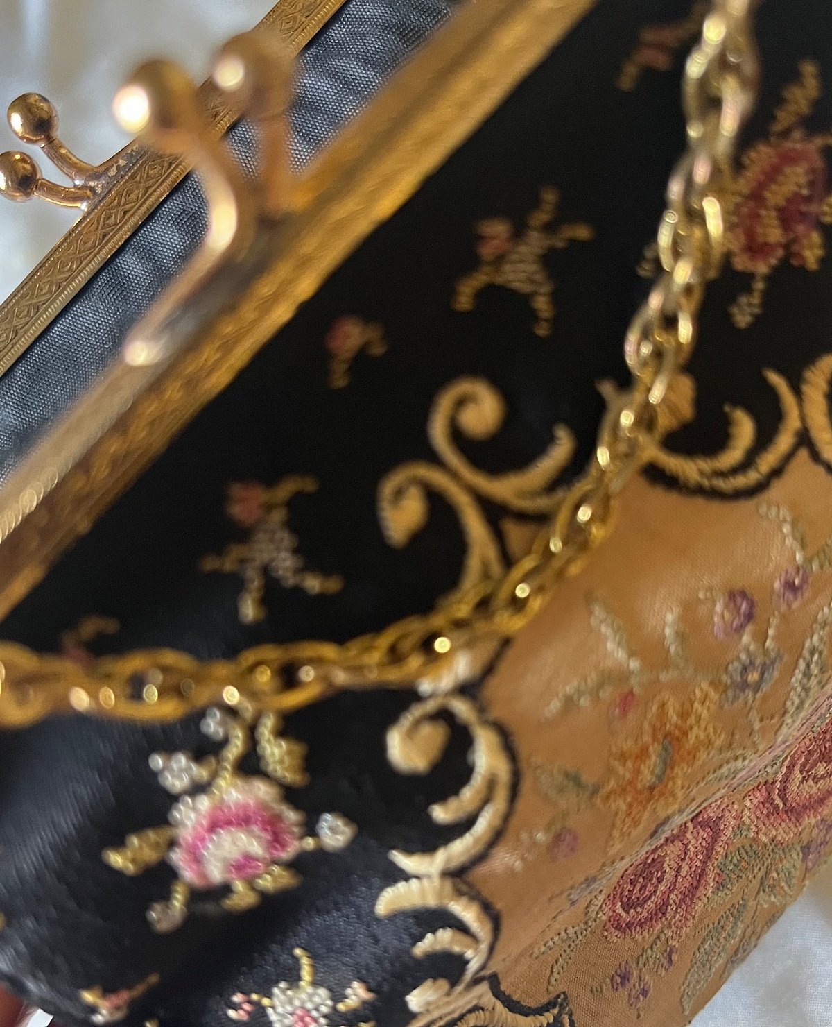 Vintage Floral Embroidered Clutch Bag, photo 5