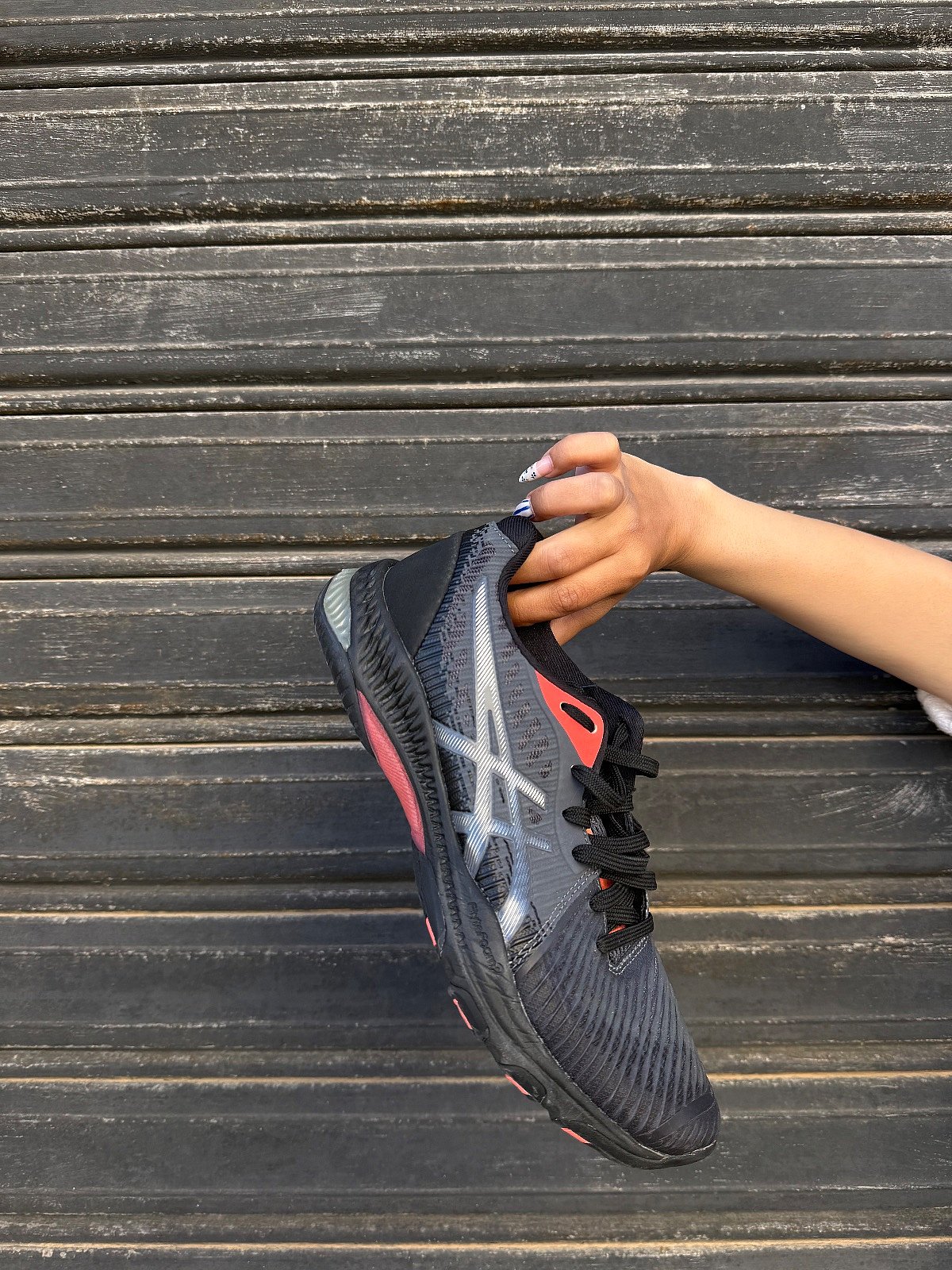 ASICS Netball Black & Coral Trainers, photo 2