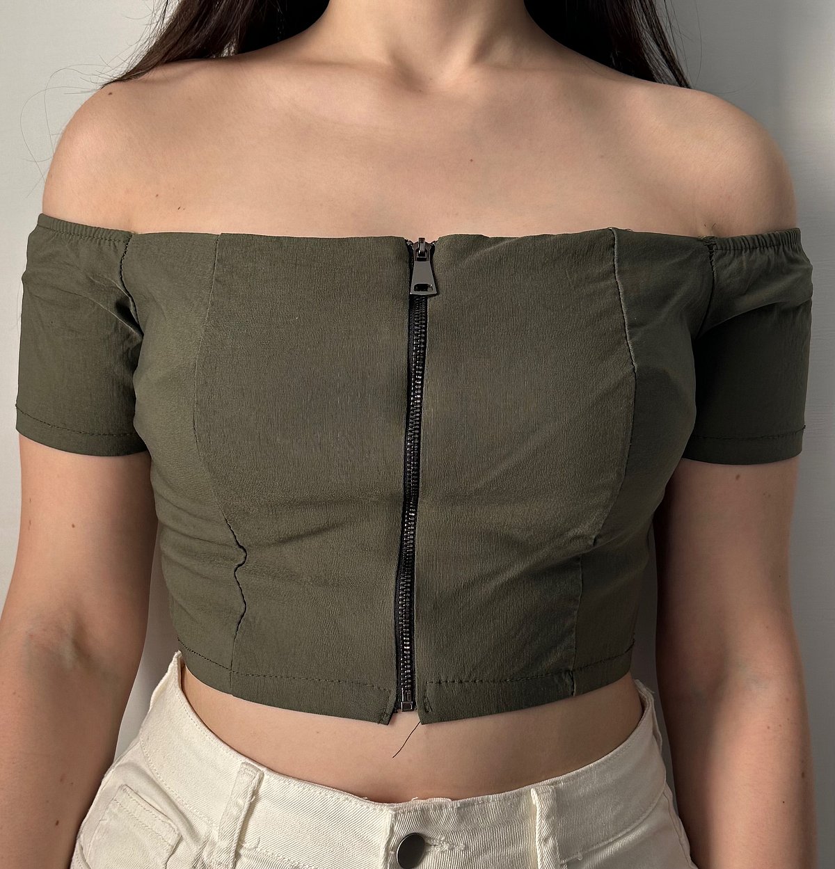 Off-shoulder zip crop top, photo 3