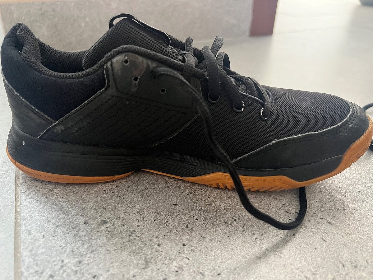Adidas black indoor trainers, photo 2