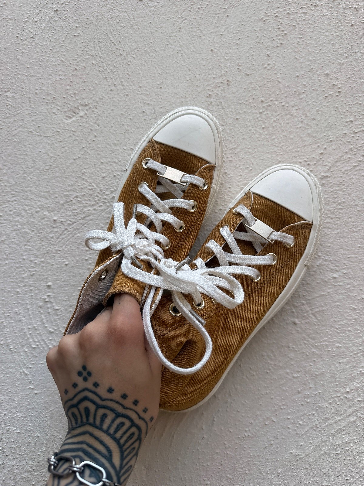 Converse Chuck Taylor All Star Lift Hi Platform Trainers in Gold, photo 3