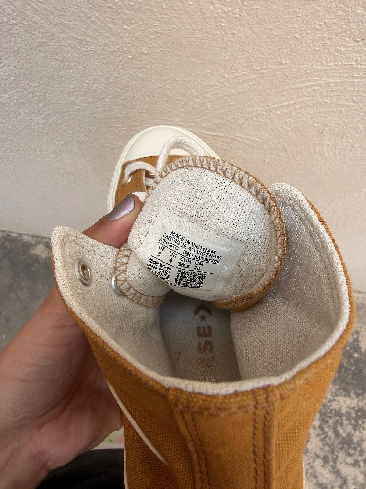 Converse Chuck Taylor All Star Lift Hi Platform Trainers in Gold, photo 4