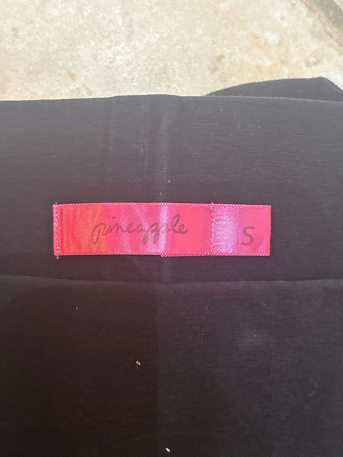 Leggings negros de cintura alta con estampado de piña, foto 3