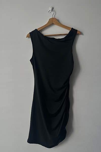 Black ruched mini dress by SHEIN — pre-loved on Thrifted.mt
