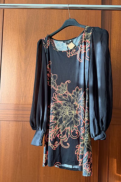Star Black-Orange-Yellow Dress — pre-loved on Thrifted.mt