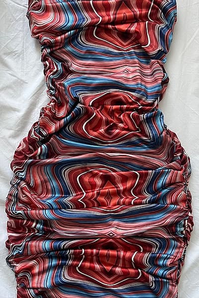 Abstract print ruched mini dress — pre-loved on Thrifted.mt